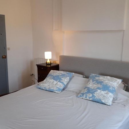La Tour De Pezene Bed and Breakfast Anduze Rum bild