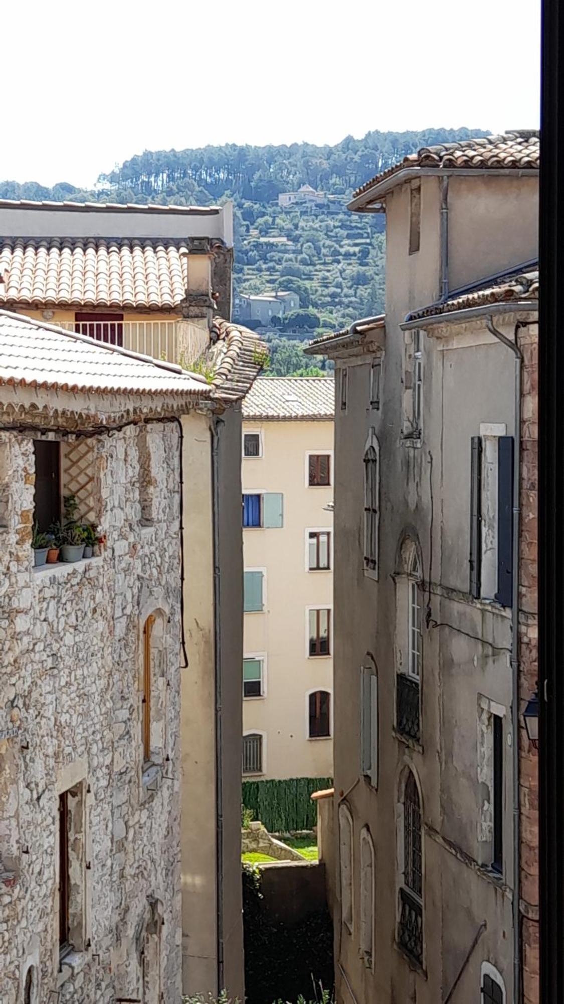 La Tour De Pezene Bed and Breakfast Anduze Rum bild