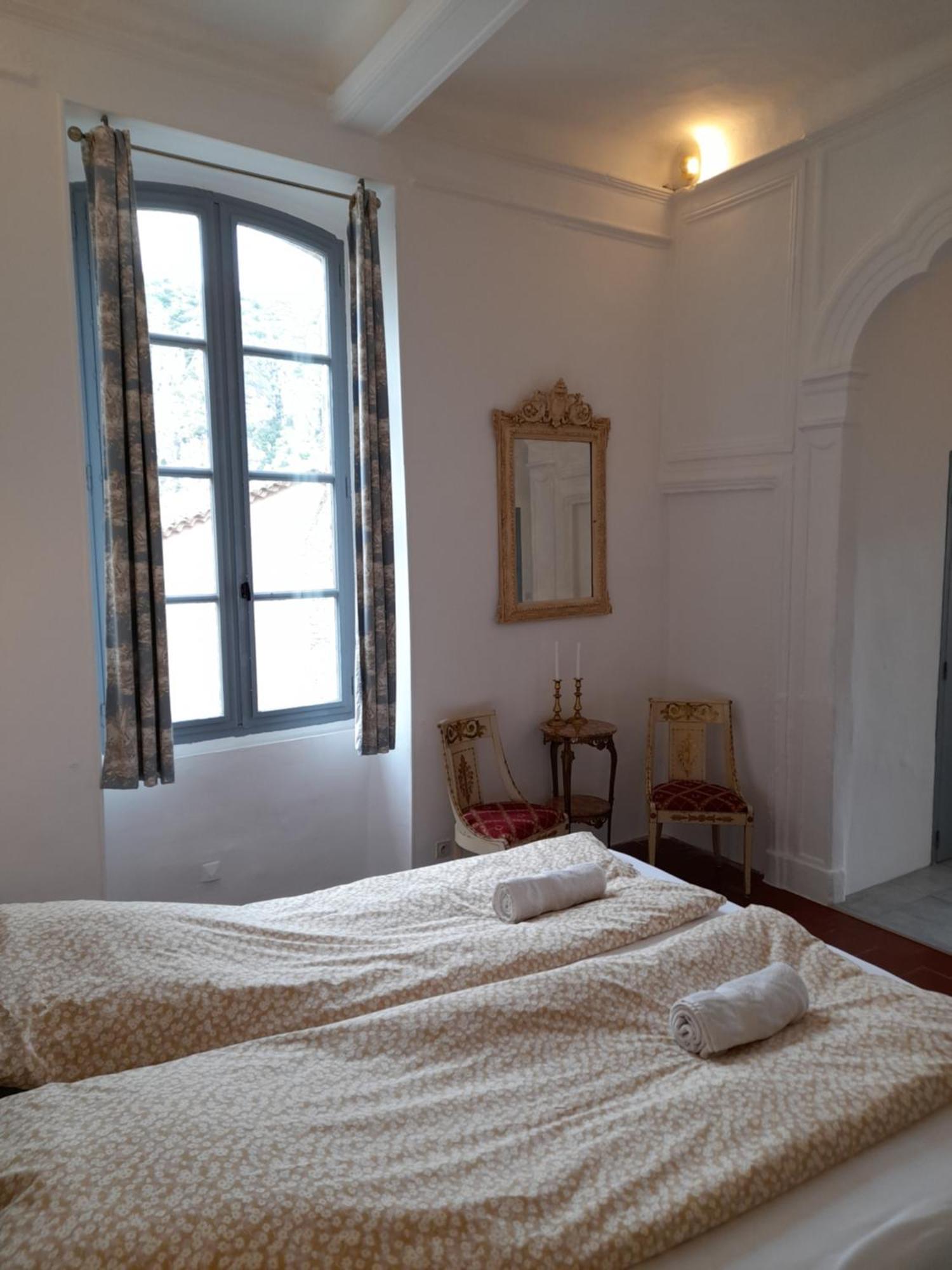 La Tour De Pezene Bed and Breakfast Anduze Rum bild